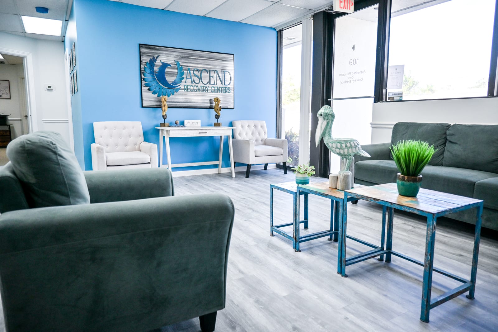 Wide-angle view of the Ascend Recovery Center lobby entrance in Palm Beach Gardens, Florida